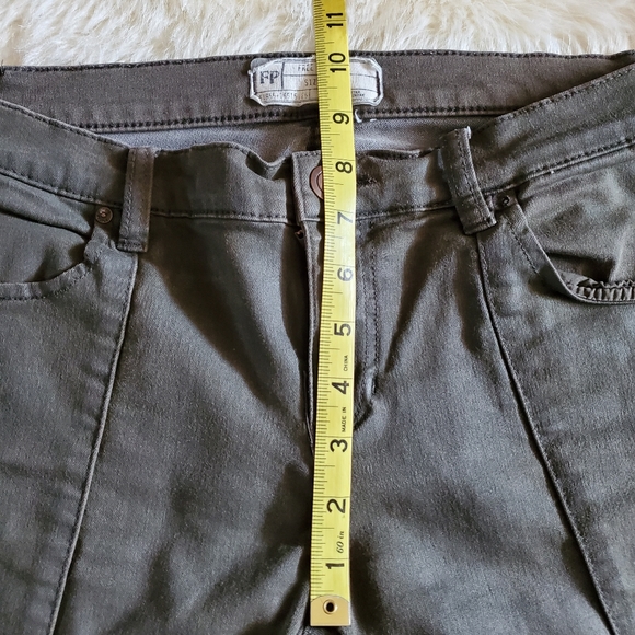 Free People Jillian Moto Seam Detail Skinny Jeans Olive Army Green Size 28 - Picture 12 of 13